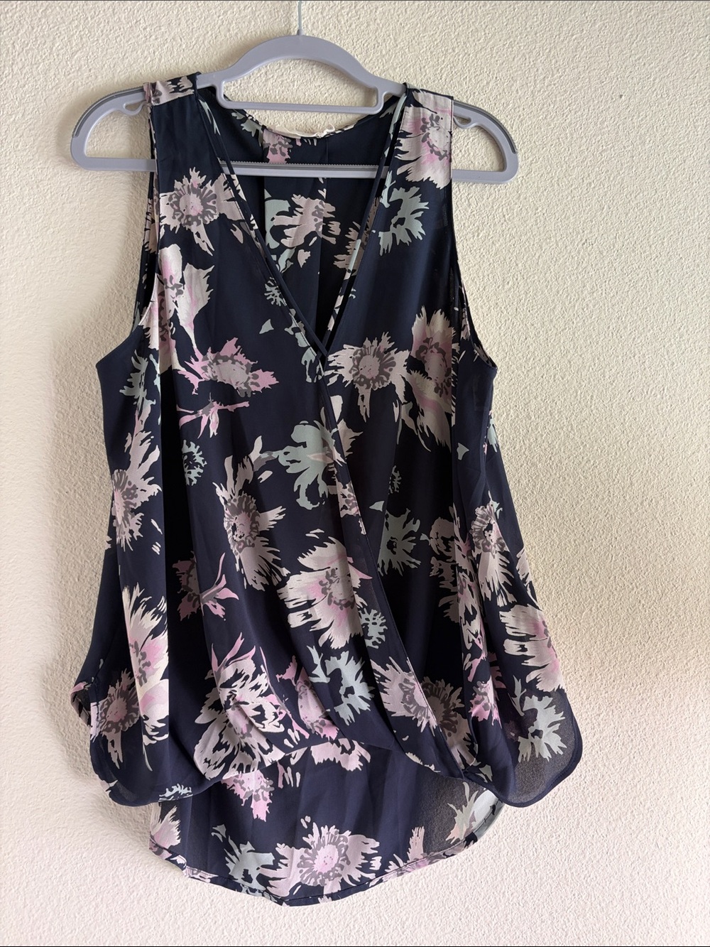Lush Navy Floral V-Neck Surplice Sleeveless Camisole